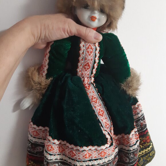 Vintage porcelain handpainted russian doll folklore - Picture 12 of 15